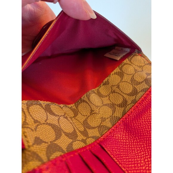 COACH F53977 True Red Crossgrain Pebbled Leather Phone Case Wallet Wristlet - Picture 8 of 8